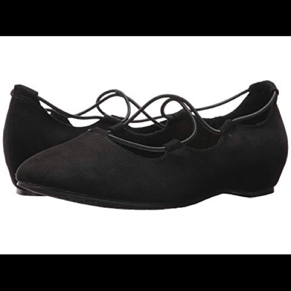 ✨NWOT✨ Soft Style Colleen Faux Suede Vegan Flats